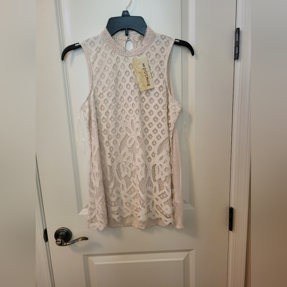 Junior sleeveless top